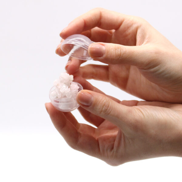 Bomba de baño con pulsera de gemas de cuarzo rosa - Imagen 3